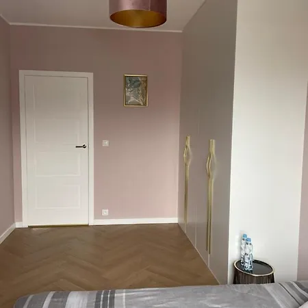 Nowy Przy Placu Szembeka