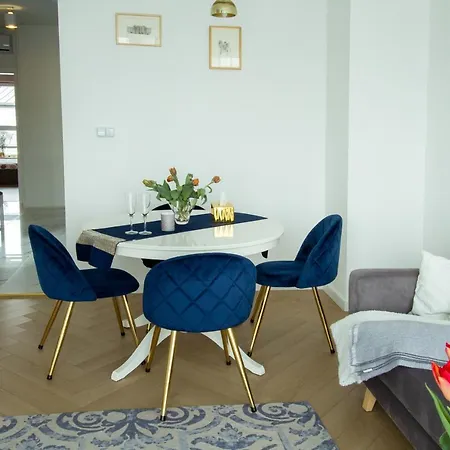 Apartman Nowy Przy Placu Szembeka Varsó
