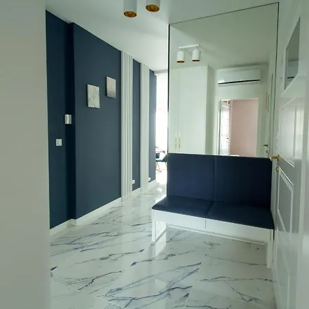 Nowy Przy Placu Szembeka * 바르샤바