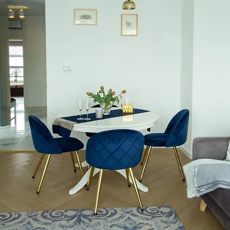 Apartman Nowy Przy Placu Szembeka Varsó