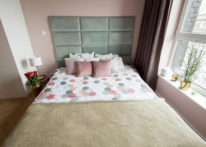 Nowy Przy Placu Szembeka * وارسو