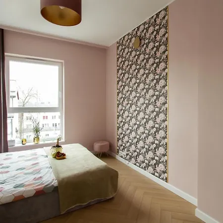 Nowy Przy Placu Szembeka Apartamento *